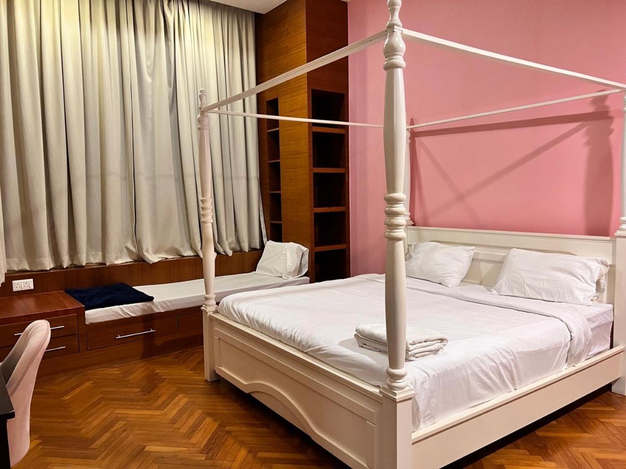 Profolio @ Straits Quay Aparthotel Tanjung Tokong Bagian luar foto